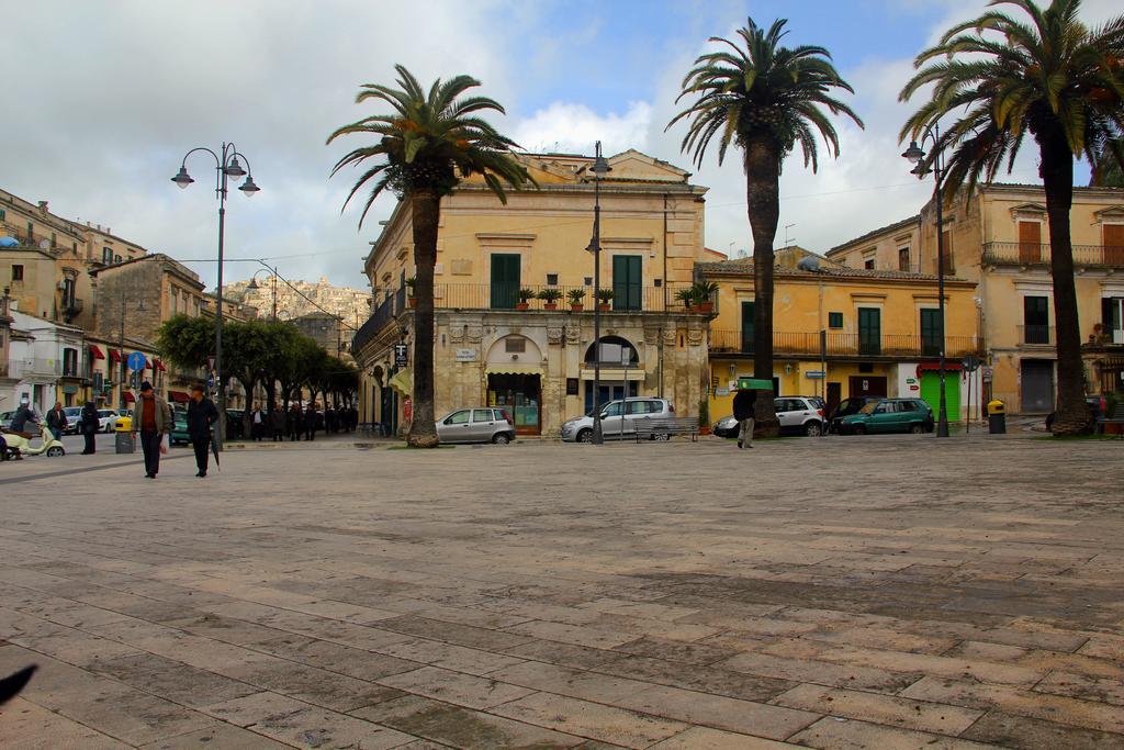 B&B Piazza Centrale Modica Exteriör bild